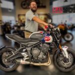 Découvrez le potentiel caché du 2025 triumph trident avec l&rsquo;échappement complet yoshimura : une analyse approfondie
